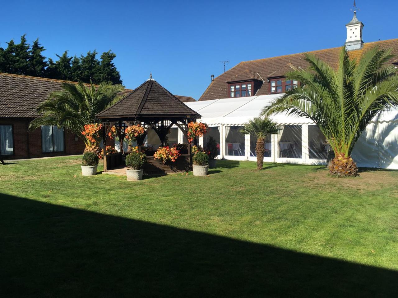 The Abbey Hotel And Conference Centre Minster-on-Sea エクステリア 写真